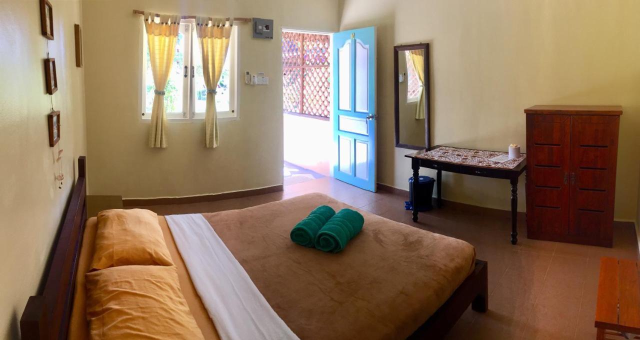 Soluna Guest House Пантай-Сенанг Экстерьер фото