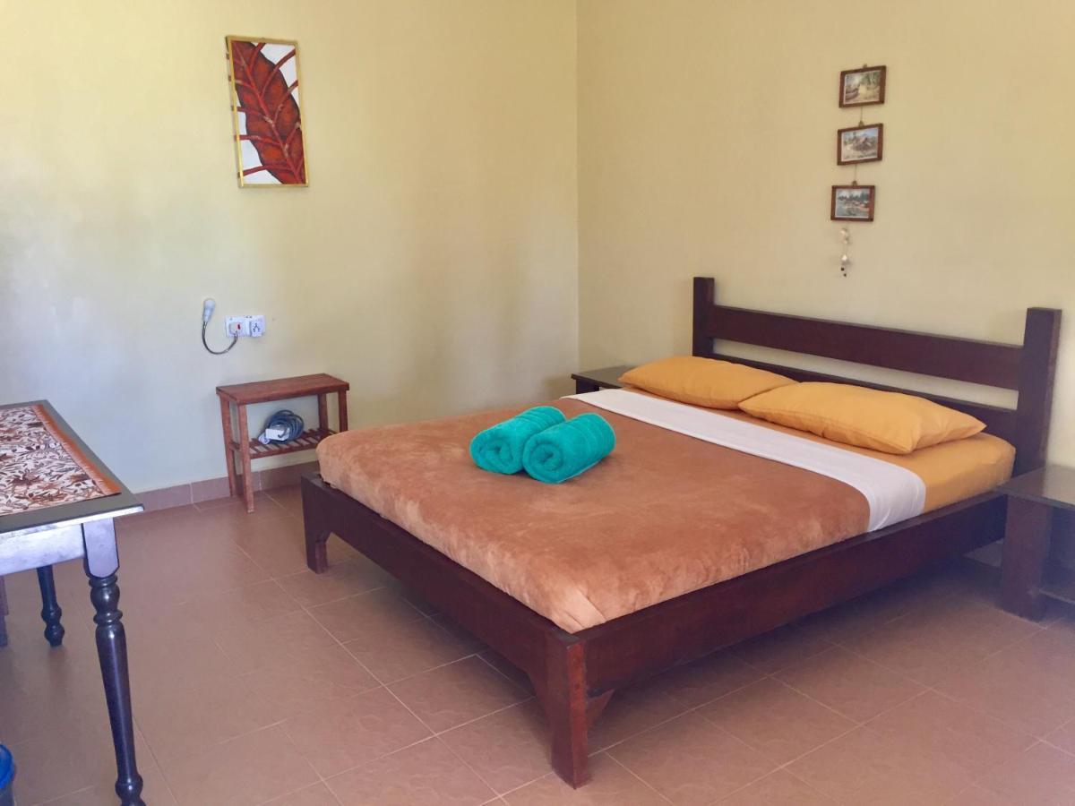 Soluna Guest House Пантай-Сенанг Экстерьер фото