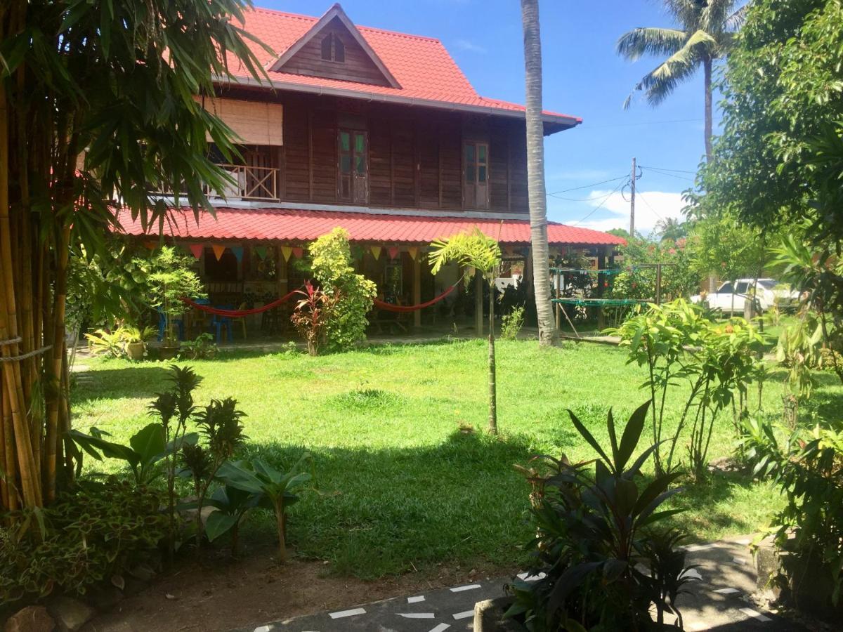 Soluna Guest House Пантай-Сенанг Экстерьер фото